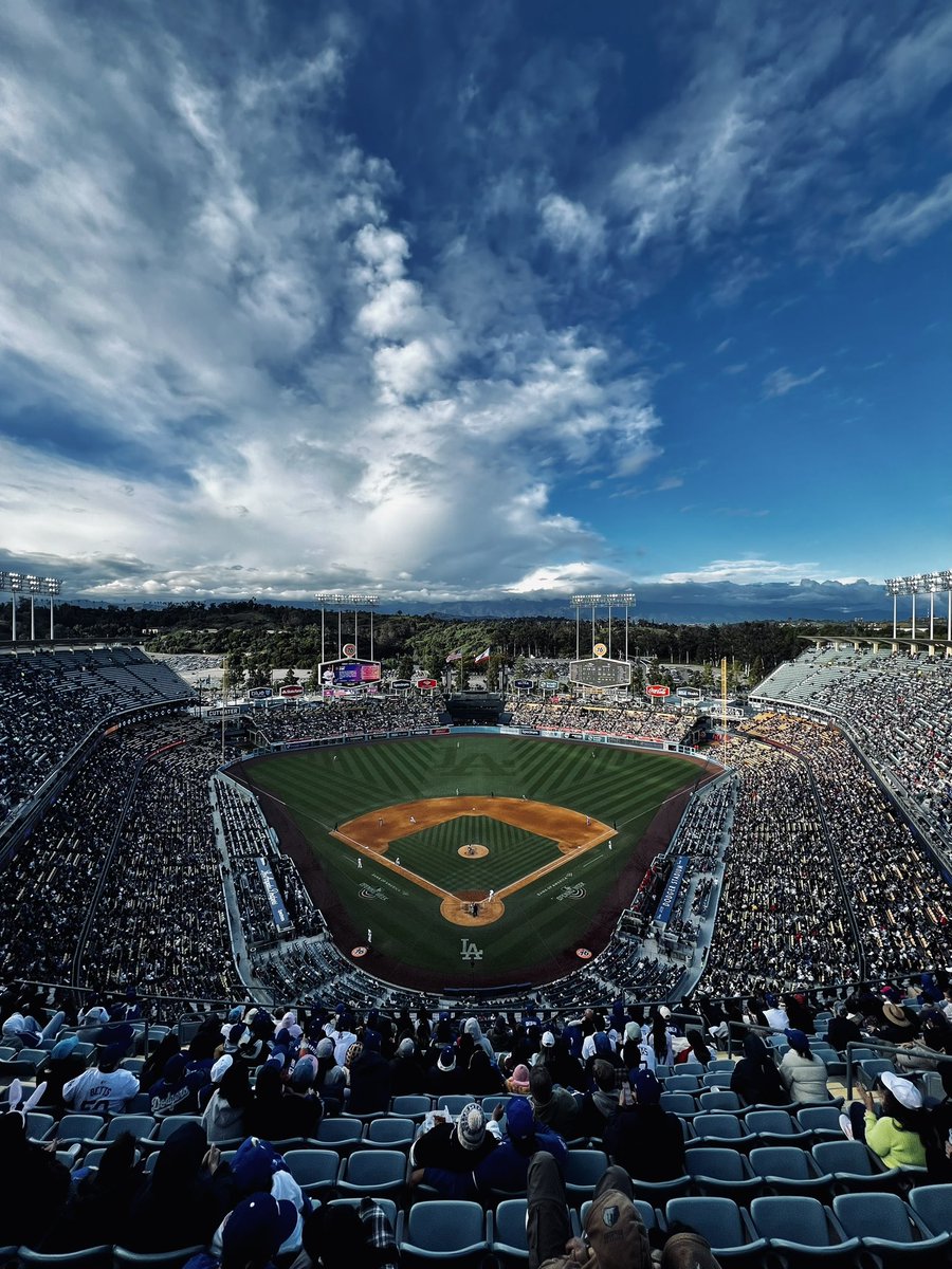 Emmanuel Flores tweet media