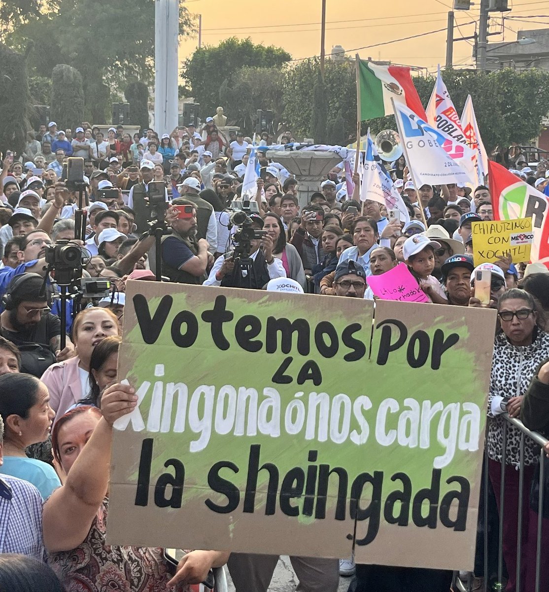 OSWALDORIOSM's tweet photo. GENIO QUIEN LO HIZO. https://t.co/h3wxzsGchi
