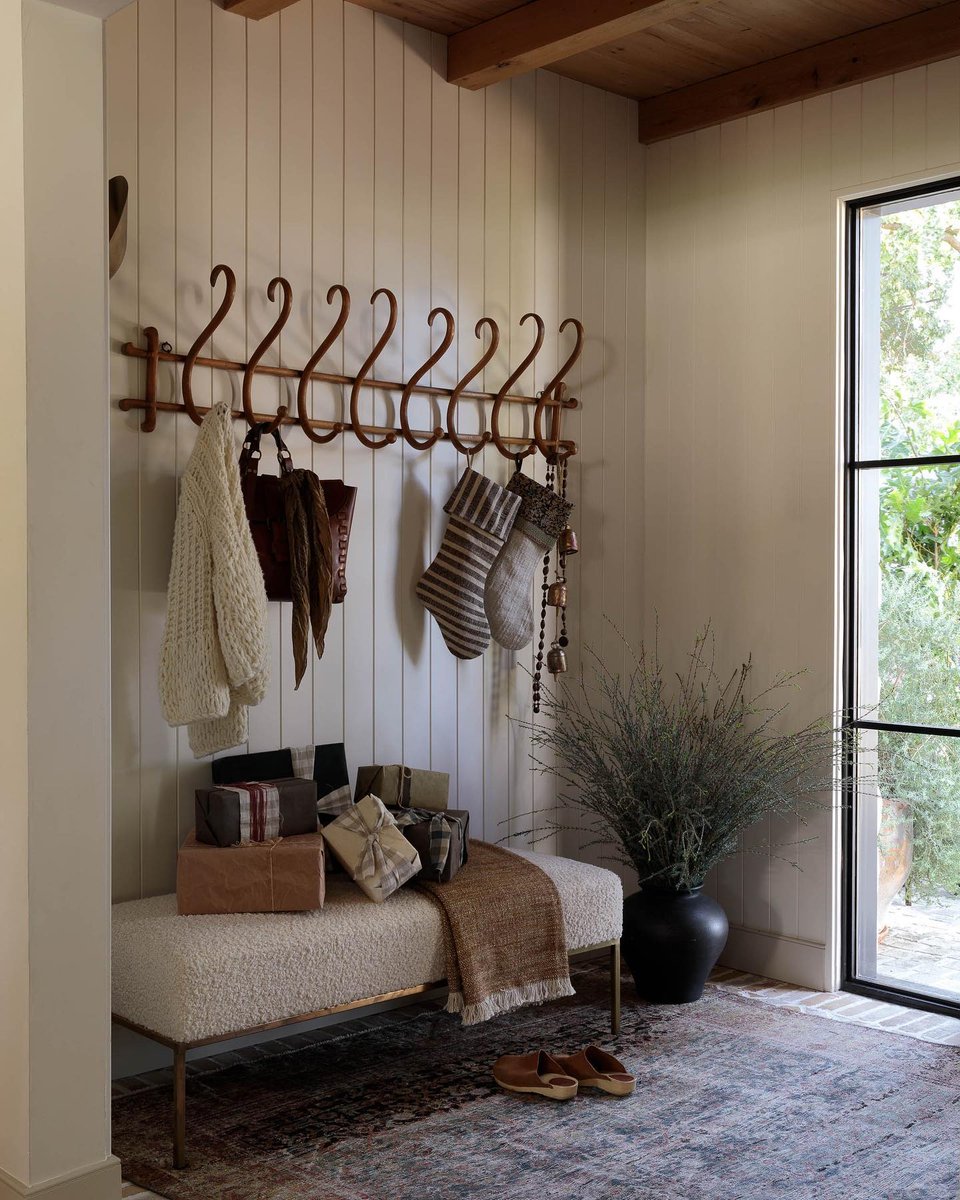 luana_sala's tweet image. Design your dream kitchen with functional layouts, stylish finishes, and innovative storage solutions. #dreamkitchen #functionalstyle