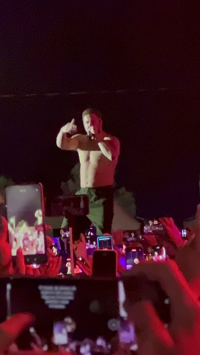 AndresGhey's tweet photo. Gracias @feriadlasfresas Irapuato por tan maravilloso espectáculo de imagin dragons 🐉 ameeee🤩♥️@Imaginedragons It was incredible🌈🐉😍 https://t.co/Eh8ccaZh3y