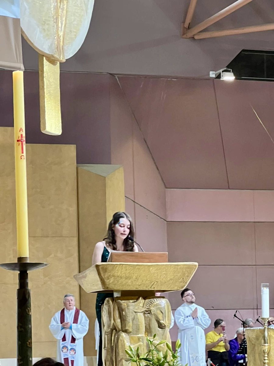STMRCA's tweet photo. Yesterday, group 714 organised an Oscars themed party for all the VIPs in the family groups. We then celebrated Easter Sunday Mass with all the English-speaking groups. Our students led the bidding prayers still dressed for the Oscars! @HCPT #group714 https://t.co/THpwBAf273