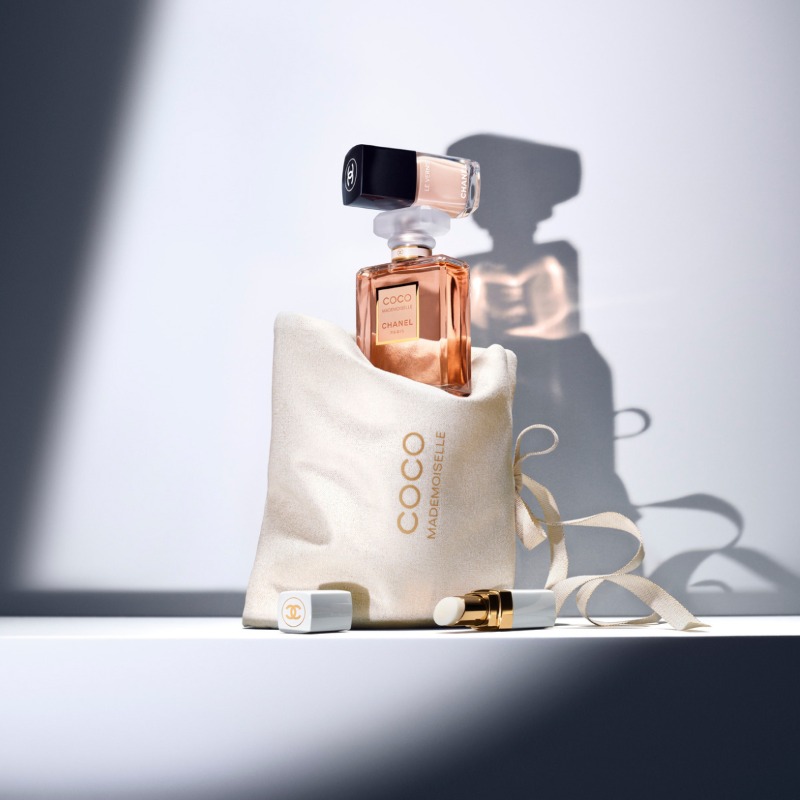 CHANEL ココマドモアゼルシ-クレットルックコフレボーチ付き 特別な 