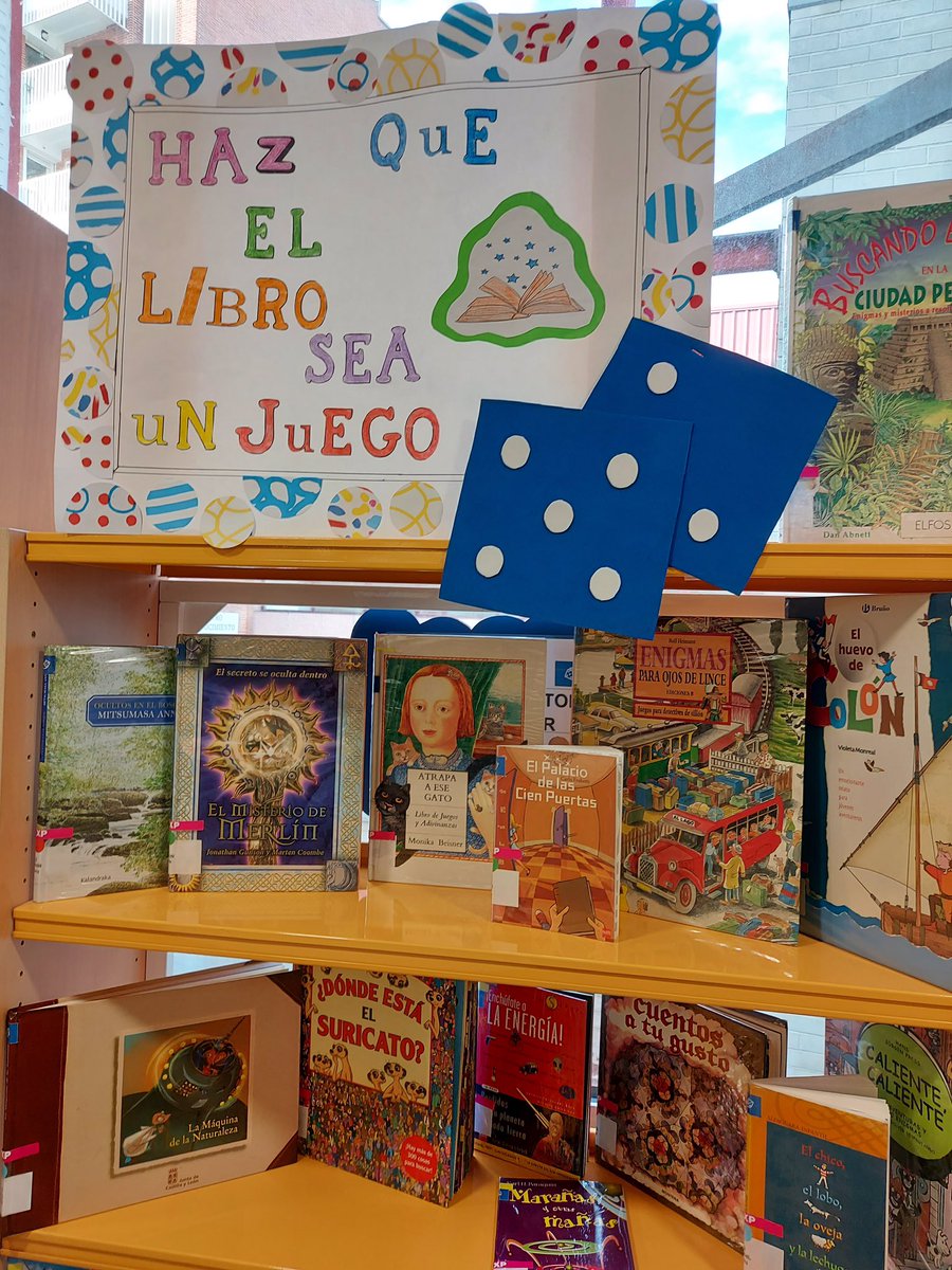 En la #bibliotecaSanJuanVLL hemos preparado una exposición infantil de libros sobre juegos. Acércate a descubrirlos. #redbmvalladolid #lij #librosjuegos #librojuegos