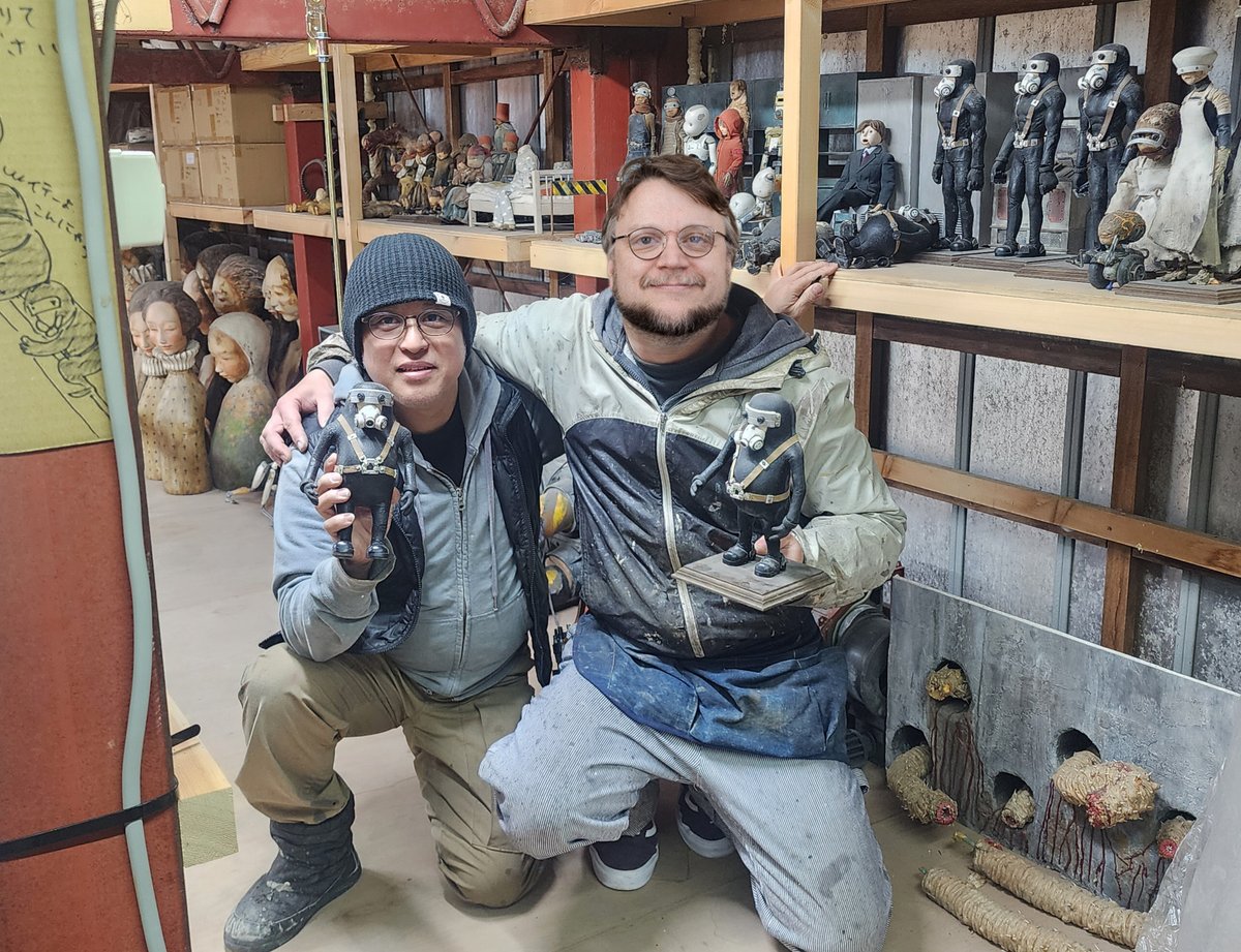 あのギレルモ・デル・トロ監督がお忍びでスタジオ見学に来て、ハリウッドで『JUNK HEAD』を実写化したいという話が午前中にあったのでご報告しておきます。