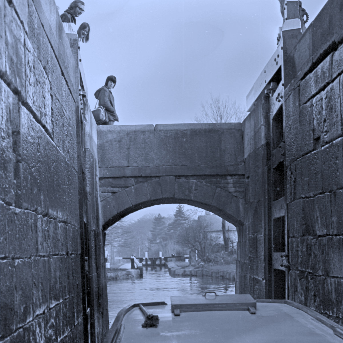 50 years ago today. 

The Ashton &amp; Lower Peak Forest canals reopened following restoration.

The first boat descends Marple top lock at 8am on 01.04.1974.

<a href="/CanalRiverTrust/">Canal & River Trust</a> @IWA_UK