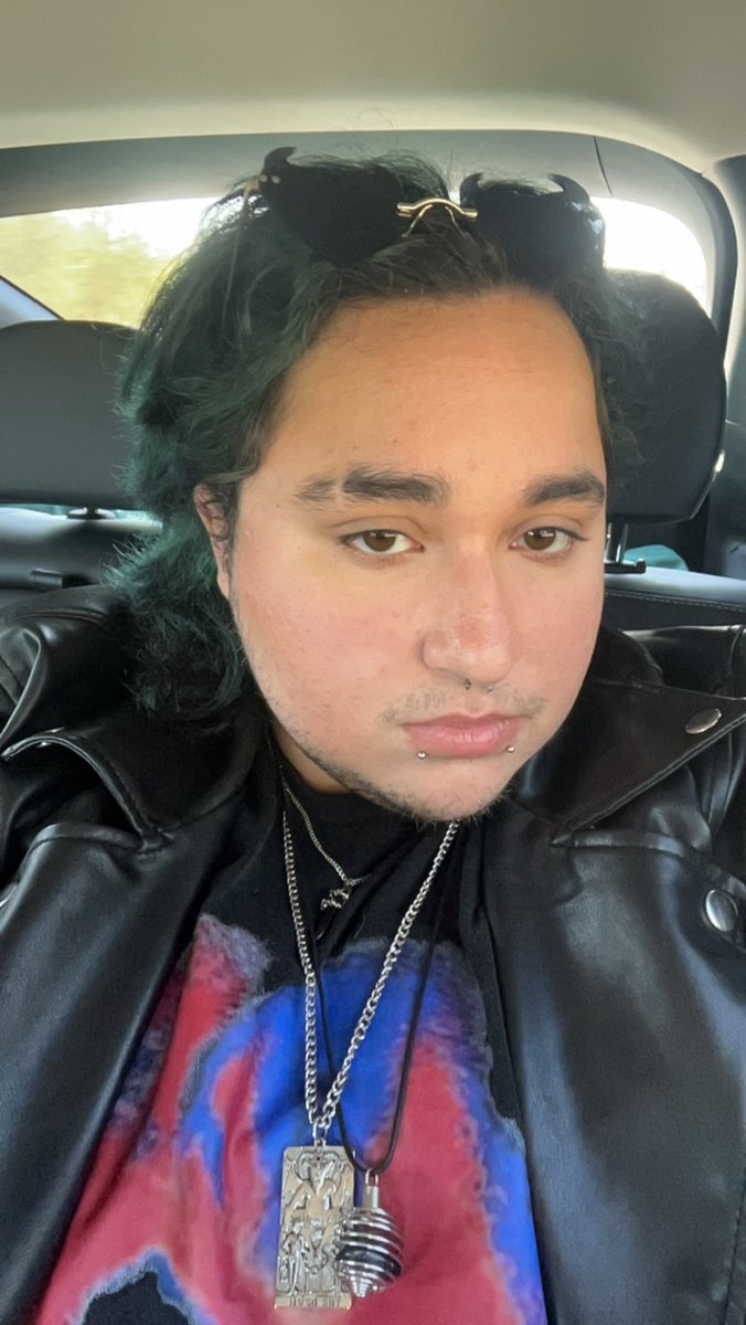 _0jackattack_'s tweet photo. Happy #TransDayOfVisibility !! 🏳️‍⚧️ https://t.co/OvrSENrCYn
