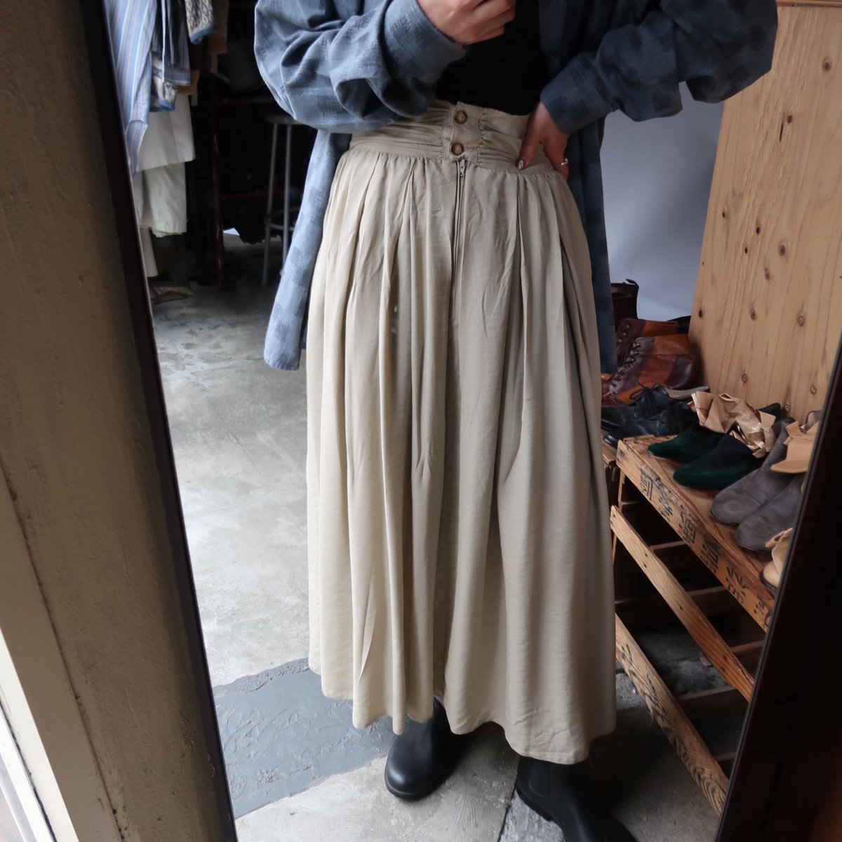 TSGD_tokyo's tweet photo. スカートも
小さめから大きめまでサイズ様々です！
ぜひ店頭でお試しくださいませ☺️✨ https://t.co/BfrpCzAXkK
