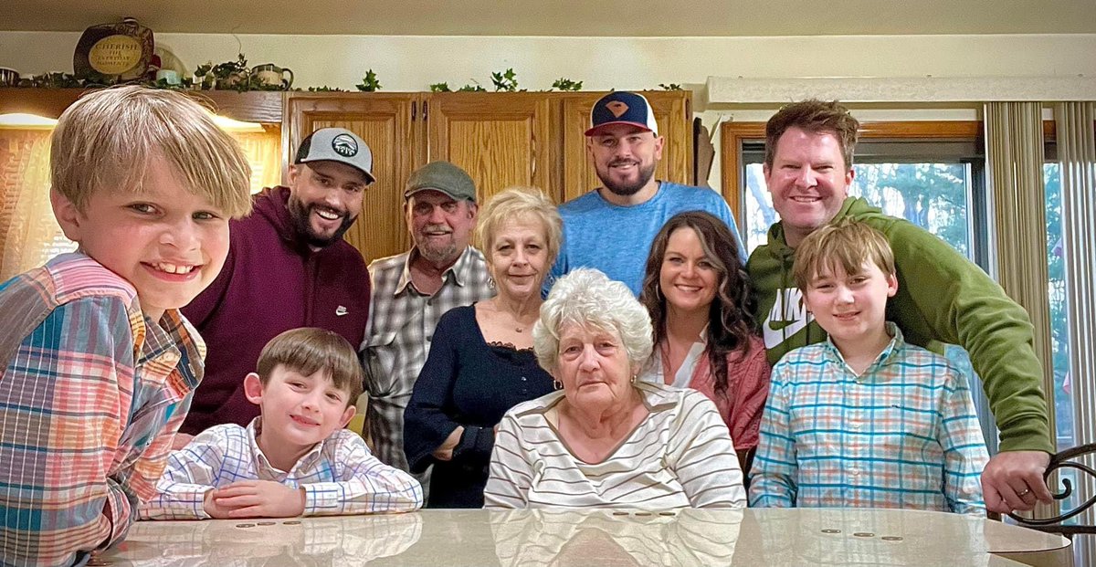 We got to be with some of our favorite peeps on Easter. 🐣🐣🐣
