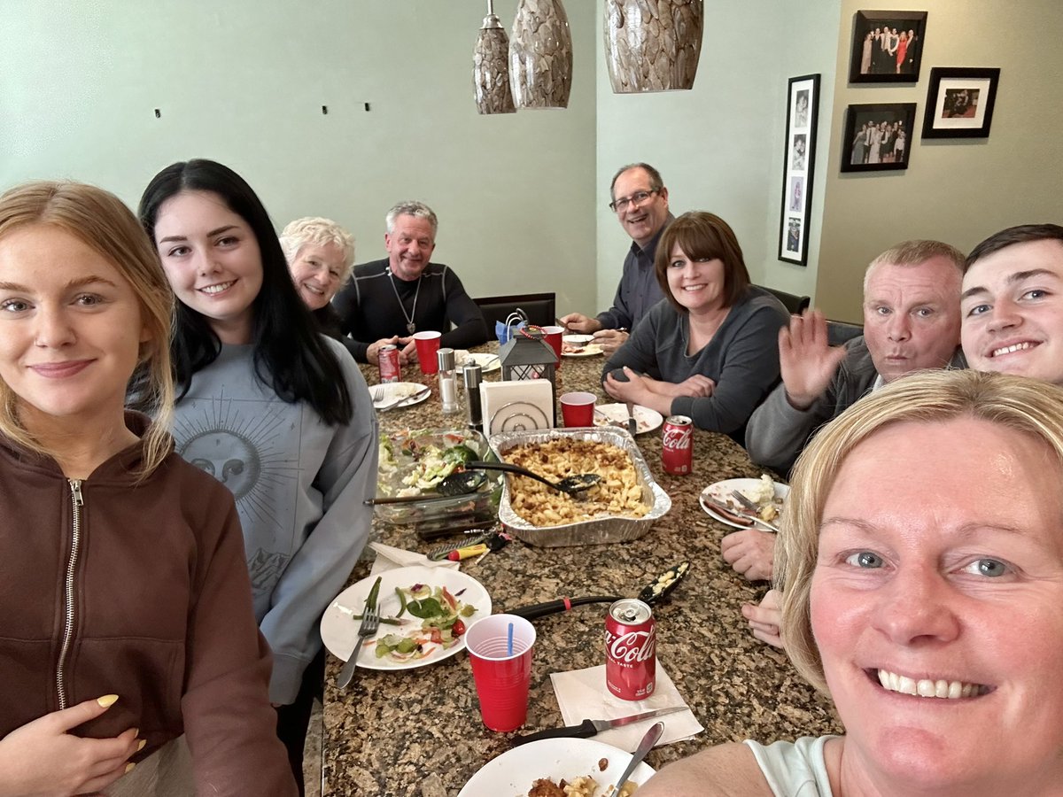 Craftolyn's tweet photo. Happy Easter 🐣 https://t.co/1YBe9ABrdG
