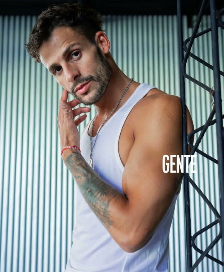 atrmvac's tweet photo. ¿A quien bancas en este cruce?
Emmanuel ♥️
Joel 🔁
#GranHermano 
#GranFuria https://t.co/gfRmZkIR7a