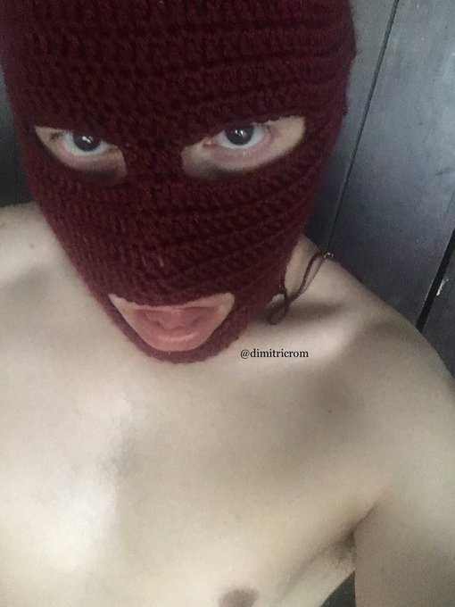 Reci&eacute;n tejida 🧶  A esta le puse boca para comerte todo 👅💦🍆🍑  RT🔁 DM si quieres una ✉️  🎭 #mask   @CulioneroFilms<a href="/tag/mask"class="tags"><span>#mask</span></a>