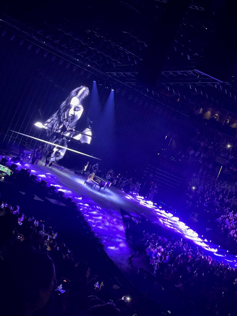 ChapRalphman's tweet photo. The quite superb Olivia Rodrigo, last night at Scotiabank Arena, Toronto, Canada, as taken by me, from the cheap (er) seats! - March 30, 2024.  A generational talent. @oliviarodrigo @OliviaRodrigoHQ @oliviarodrbr #GUTSWorldTourToronto #GutsTour @TheDanielNigro https://t.co/GypurXXIXH