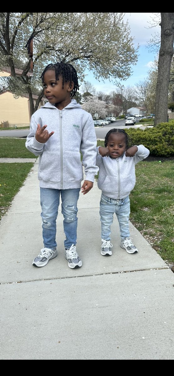 tmc_jerm's tweet photo. Happy Easter 🐣 💙 https://t.co/CazUP0NVKC