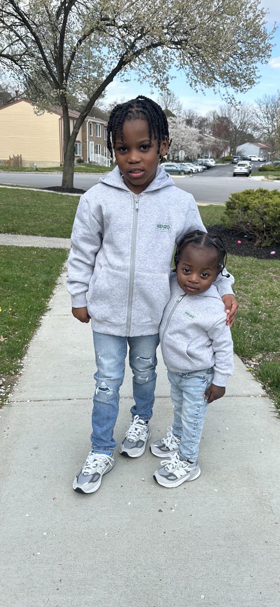 tmc_jerm's tweet photo. Happy Easter 🐣 💙 https://t.co/CazUP0NVKC