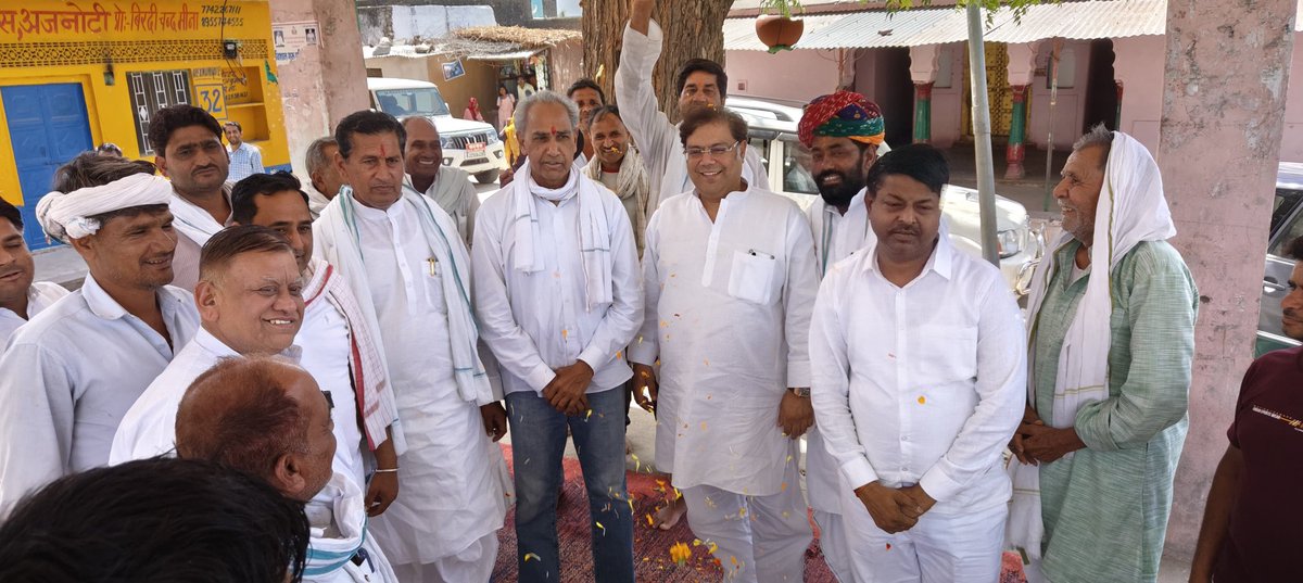 HC_meenaMP's tweet photo. अपने लोकसभा क्षेत्र टोंक सवाई माधोपुर में विधानसभा क्षेत्र सवाई माधोपुर के पूर्व विधायक श्री दानिश अबरार जी के साथ ग्राम सिनौली,बंधा,बनोटा,लोरवाडा,जटवाड़ा,
अजनोटी,दुब्बी,जड़ावता,खाटकला,खाट गद्दी,पढ़ाणा,चकेरी,हिंगोनी,ओलावडा,सांकला,भूखा,सागरवाड़ा,में जनसंपर्क के दौरान आमजन से मिले अपार स्नेह और समर्थन से अभिभूत हूं।
@INCIndia 
@INCRajasthan 
@ashokgehlot51 
@Sukhjinder_INC 
@SachinPilot 
@GovindDotasra 
@danishabrar2016