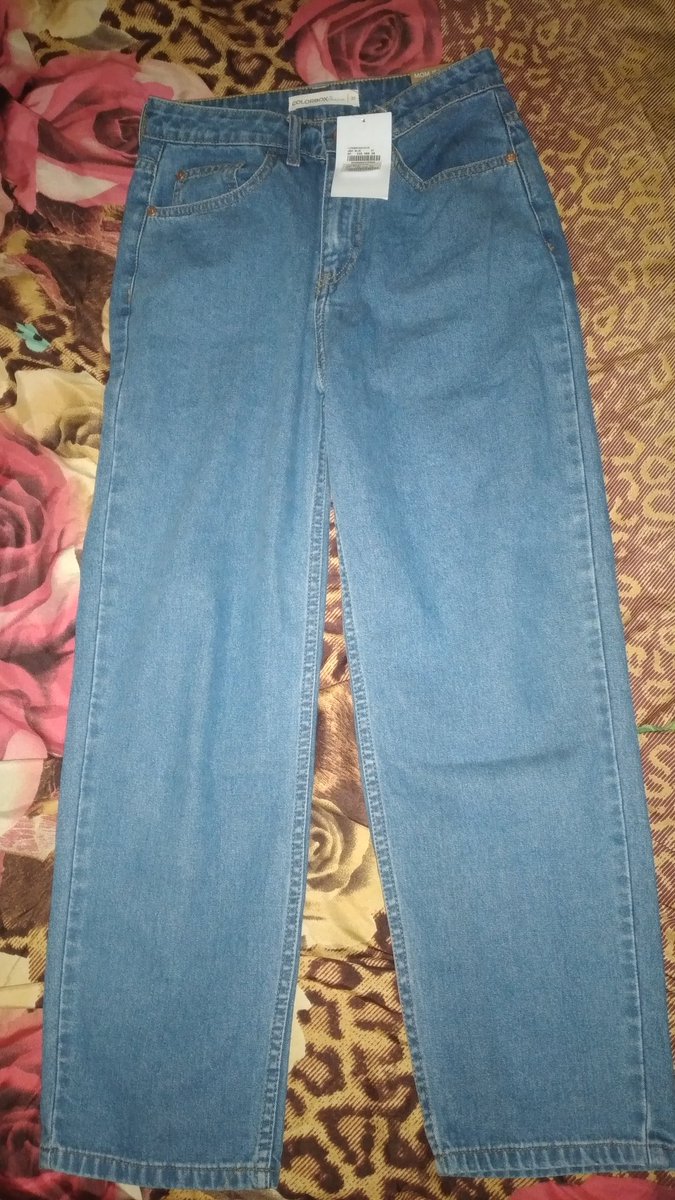 dkfntics's tweet photo. @candulucu Sale!!!!celana jeans colorbox ukuran 27 baru beli kekecilan,harga beli 250,jual rugi 240 https://t.co/rv5JtIPEVw