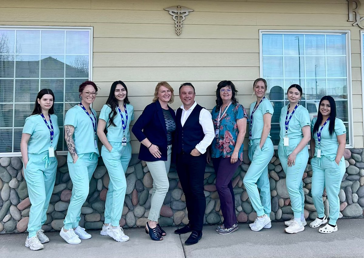 Meet our new team Moses Lake Professional Pharmacy. 
If you have noticed new faces and voices you are right. 
We are super excited about our team. 
Stay tuned for expansion into more states across the nation 😊. 
#TeamNeedham #MLRX #MosesLakeProfessionalPharmacy #pharmacy
