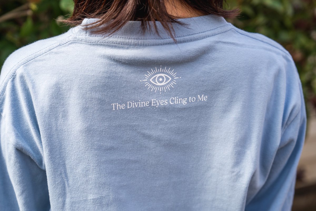 👁️NEW GOODS👁️ 彼は天井から見ている ロンT モデル身長：162cm