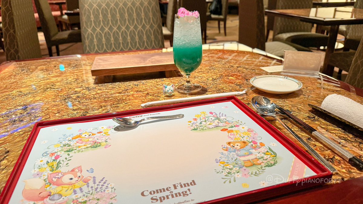 シルクロードガーデンのダッフィーランチ
お店入口のダッフィーせいろなどとっても可愛い♪