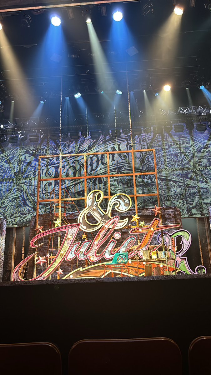 PoulosEleni's tweet photo. Loved seeing this show again on the weekend !! 💜🎤
-
#andjulietau https://t.co/uvSACAEu1u