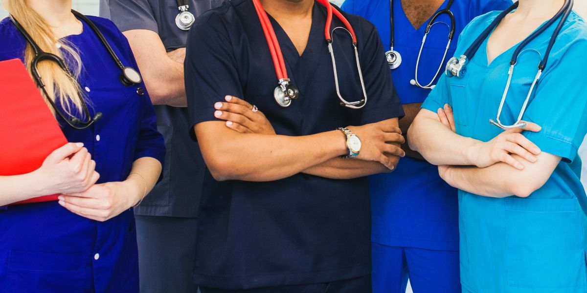 gmrecruiting's tweet photo. International HOSPITAL and AMBULANCE SERVICE staff invited to JOIN the WAITING LIST for upcoming contract job opportunities in Qatar, UAE, Oman and KSA. Register to join https://t.co/24qs8brR5P https://t.co/Moixw249YF