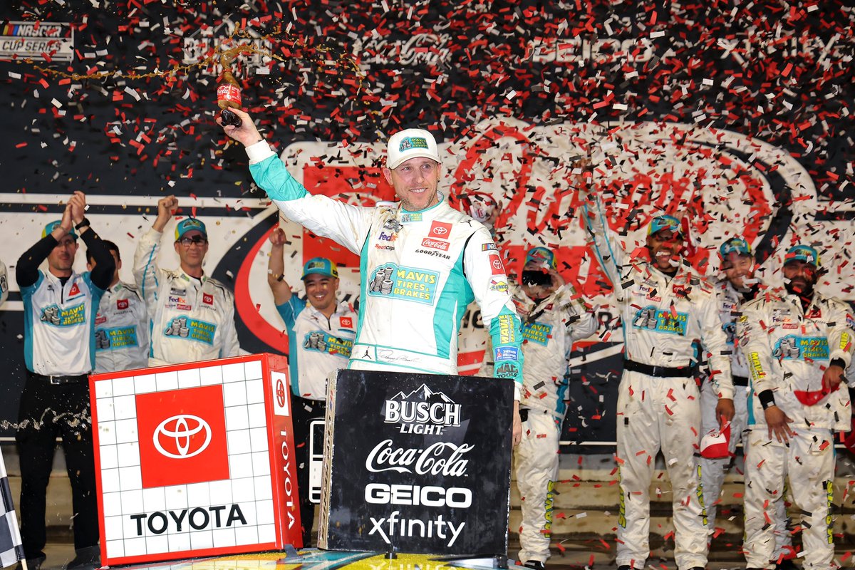 What a night for <a href="/dennyhamlin/">Denny Hamlin</a> and the Mavis team!