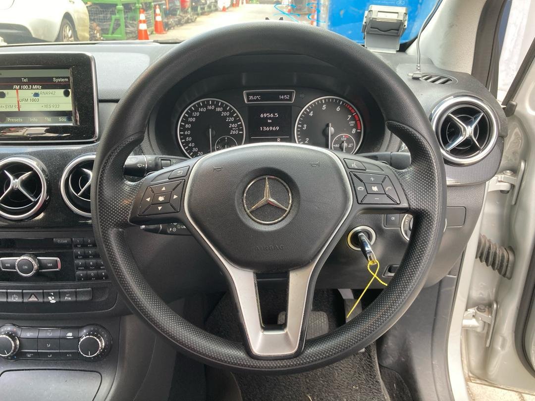 Mercedes Benz W246 B-Class Steering wheel available #ForSale

Ping us & Shop now at #PropelAuto 

#Swap #Tradein #GoodQuality #UsedCars #Scrapcarparts #LowPrice #PropelAuto #Singapore #MercedesBenz #SteeringWheel #W246 #BClass #MercedesParts #Marketing #OnlineStore #Ping #ShopNow