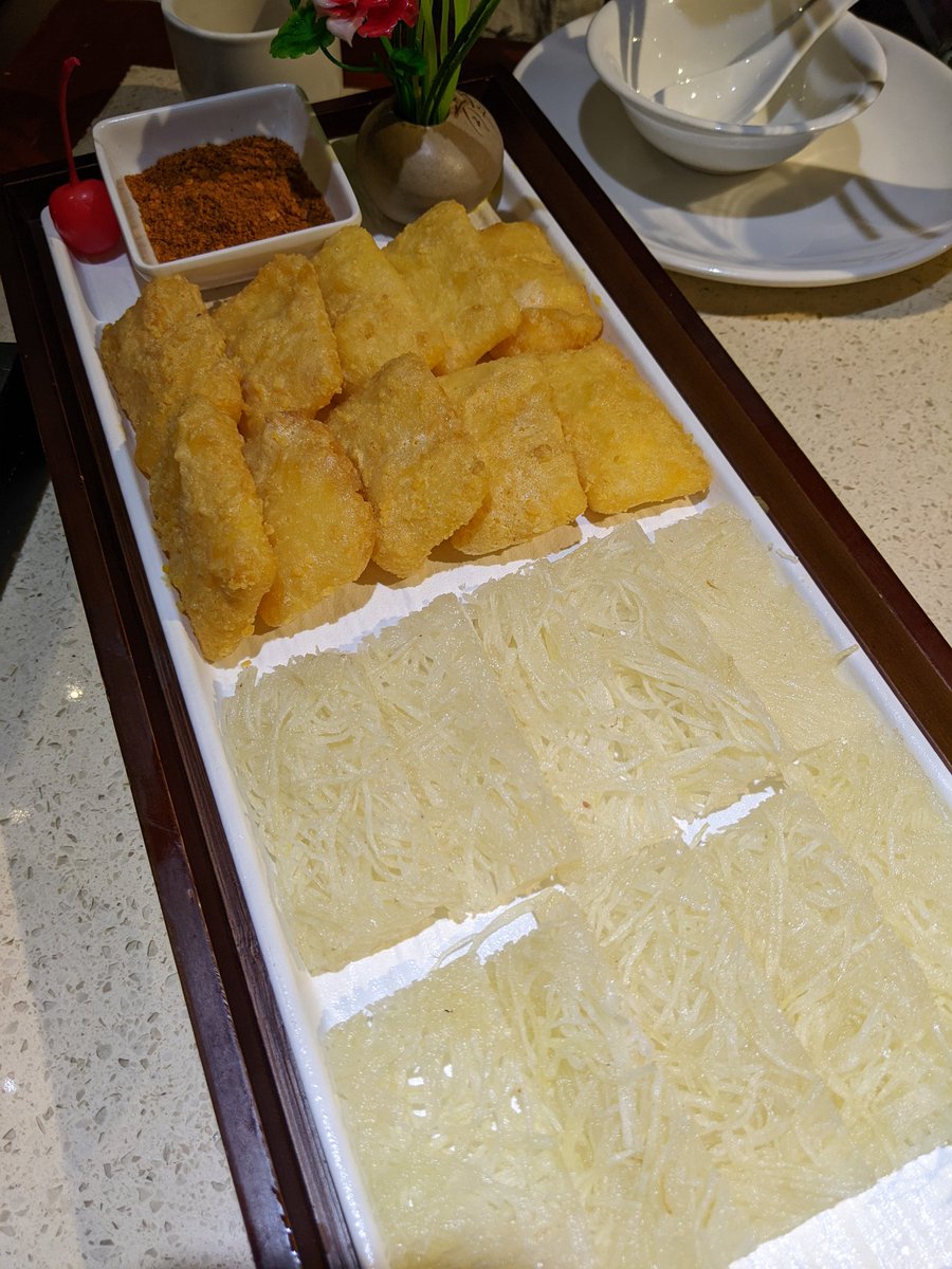 BlueHeartsUWS's tweet image. This deep fried version of the root veg is usually used in #Ginseng. #delicious
#Kunming #Yunnan #China 

#天麻两吃 とは #高麗人参 の一つでそれを使った揚げ物。美味しい。

#昆明市 #雲南 #中国 #中華料理 #中国料理
