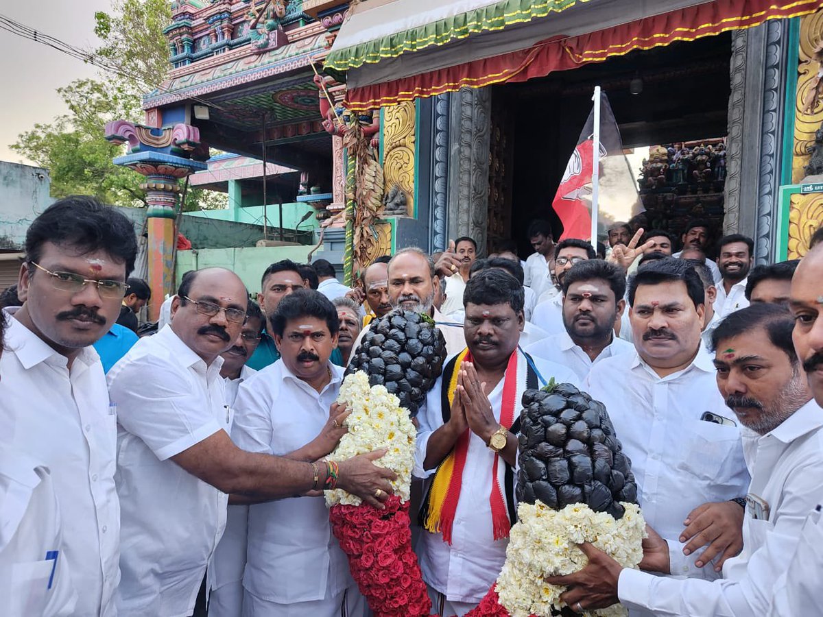 NameisKamal's tweet photo. 2024 பாராளுமன்ற தேர்தலுக்கான அனைத்திந்திய அண்ணா திராவிட முன்னேற்றக் கழகம்-தேமுதிக கூட்டணியின் - திருவள்ளூர் தொகுதி வெற்றி வேட்பாளர் திரு #கு_நல்லதம்பி,Ex-MLA அவர்களின் தேர்தல் பிரச்சாரத்தை ஆவடி கிழக்கு பகுதி திருமுல்லைவாயில் அருள்மிகு ஶ்ரீ பச்சையம்மன் திருக்கோவிலில் சக்தி தரிசனம் செய்து திருவள்ளூர் தெற்கு மாவட்ட கழக செயலாளர்,முன்னாள் அம்பத்தூர் சட்டமன்ற உறுப்பினர்,எங்கள் பாசமிகு அண்ணன் திருமிகு #V_அலெக்சாண்டர்,https://t.co/GcvhVmnmD5.,B.ed.,Ex-MLA அவர்கள் தலைமையில் கழக சிறுபான்மையினர் பிரிவு செயலாளர்,முன்னாள் அமைச்சர்,அன்பு அண்ணன், திருமிகு #எஸ்_அப்துல்ரஹீம்,B.A அவர்கள் முன்னிலையில் நாடாளுமன்றத்திற்கான வெற்றி பயணத்தின் பிரச்சாரத்தை தொடங்கினார்🌱✌🏻
#ஒற்றைவிரலால்_ஓங்கிஅடிப்போம் #திருவள்ளூர்_தொகுதி @EPSTamilNadu @imPremallatha @satyenaiadmk @VAlexanderoffl @SAbdulrahim_off @Sathish_AIADMK