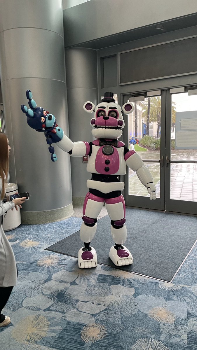 amintzio's tweet photo. #funtimefreddy en la #wondercon2024 https://t.co/QEA4H41bkS