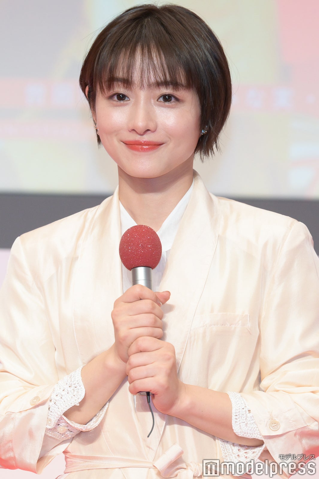 石原さとみ モデルプレス 【写真追加📸】石原さとみ 「テレビ朝日2024年度入社式」に出席🎊 🤍春らしい白コーデで登場  🌸新入社員から“すきぴ”を学ぶ 🎞主演ドラマ『Destiny』見どころは？ 🔻写真20枚以上・記事  https://t.co/8hQpHwWF93 #石原さとみ #Destiny ...