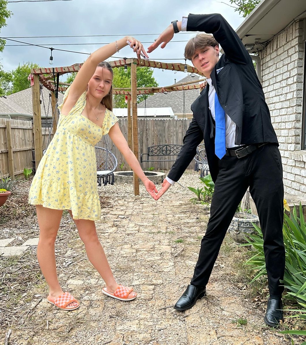 summshe_plus5's tweet photo. In less that 2 months, these 2 goofballs will graduate and in a little over 2 months, will be 18. 
I’m not sure where time went because more often than not, I was out numbered, the messes were bigger than they were. Laughter was abundant!  #twins #Classof2024 #DoubleBlessings https://t.co/BUcLDhaFcT