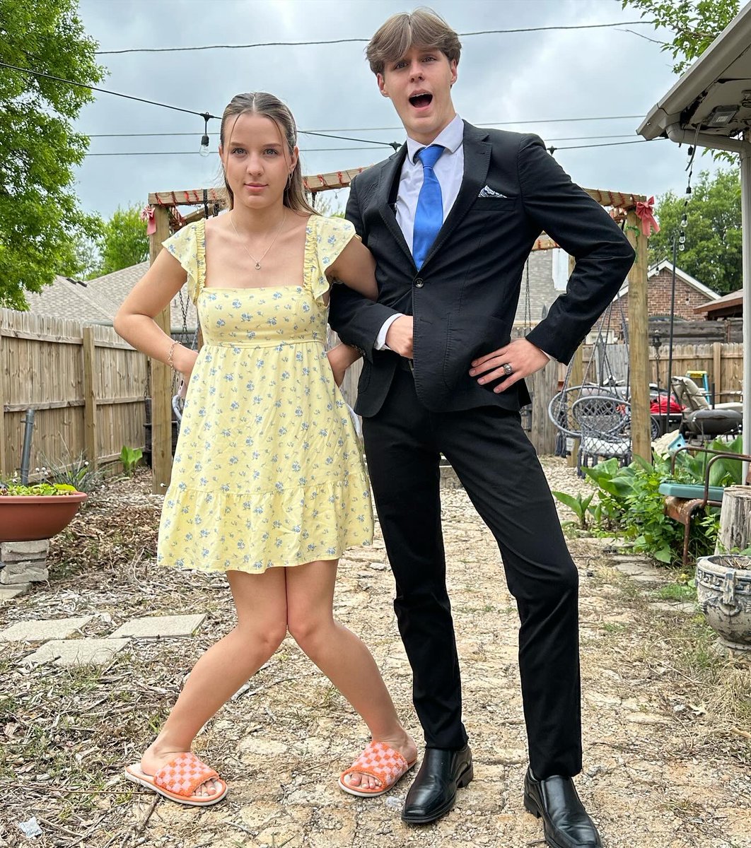 summshe_plus5's tweet photo. In less that 2 months, these 2 goofballs will graduate and in a little over 2 months, will be 18. 
I’m not sure where time went because more often than not, I was out numbered, the messes were bigger than they were. Laughter was abundant!  #twins #Classof2024 #DoubleBlessings https://t.co/BUcLDhaFcT