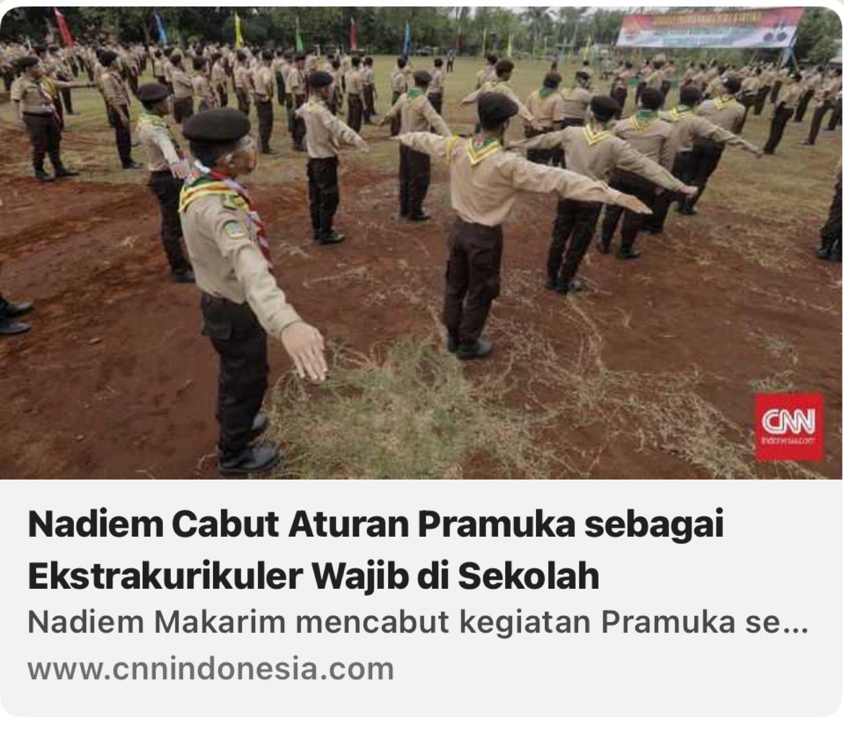 akbarfaizal68's tweet photo. Menteri Nadiem Makarim ‘sempurnakan’ kinerja buruknya dgn merusak tools pembentukan karakter siswa. Padahal PRAMUKA bentuk jiwa siswa jd tangguh. Nadiem anak kota yg kaya. Gak paham yg gini2an. Jiwanya adl cuan. Sy protes keras. Menteri online ini merusak karakter bangsa. @jokowi https://t.co/Vf83aduDNK
