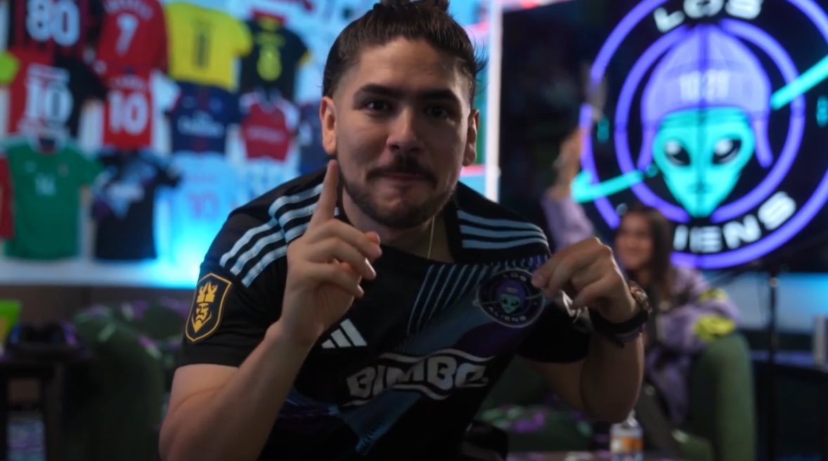 Castro1021's tweet photo. As a lil thank you for today, I’m giving away $100 to 10 of you who LIKE this tweet! 🫶

I know some of ya still awake baby!!

https://t.co/X2ftMvW163
@UnderdogFantasy https://t.co/hxEhiGgOCh
