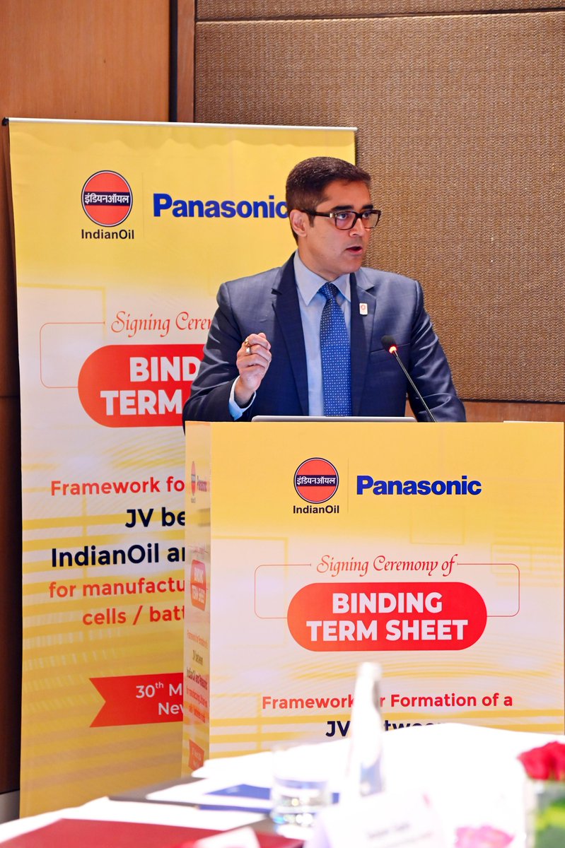 _Manish_Sharma_'s tweet photo. With India striding towards a sustainable future, the demand for energy storage is surging, underscoring its pivotal role in enhancing the nation's energy security. To harness this potential, @panasonic has signed a binding term sheet and initiated discussions with @IndianOilcl to draw a framework for formation of a joint venture to manufacture cylindrical lithium-ion batteries. I am delighted and honoured to be an integral part of this project which holds potential to positively impact our country’s energy transition. I look forward to successful engagement and outcomes.