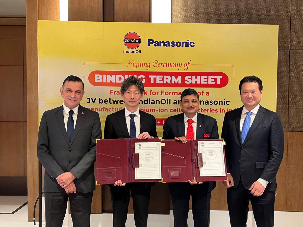 _Manish_Sharma_'s tweet photo. With India striding towards a sustainable future, the demand for energy storage is surging, underscoring its pivotal role in enhancing the nation's energy security. To harness this potential, @panasonic has signed a binding term sheet and initiated discussions with @IndianOilcl to draw a framework for formation of a joint venture to manufacture cylindrical lithium-ion batteries. I am delighted and honoured to be an integral part of this project which holds potential to positively impact our country’s energy transition. I look forward to successful engagement and outcomes.