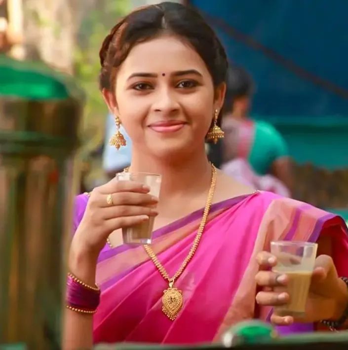 ThoothukudiE's tweet photo. இனிய பிறந்தநாள் நல்வாழ்த்துகள் #SriDivya💕

#HappyBirthdaySriDivya | #HBDSriDivya | #HBD #cinemasalt #happybirthday #bitthday https://t.co/wRYSYBN1Hk