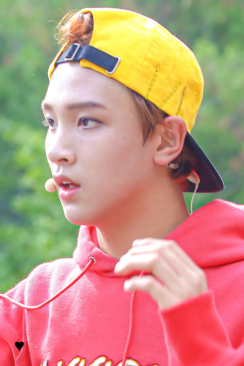 gaesaranghanda's tweet image. 이상하다 어제 푸두인 줄 알고 찍었더니 해찬이었음
#해찬 #HAECHAN