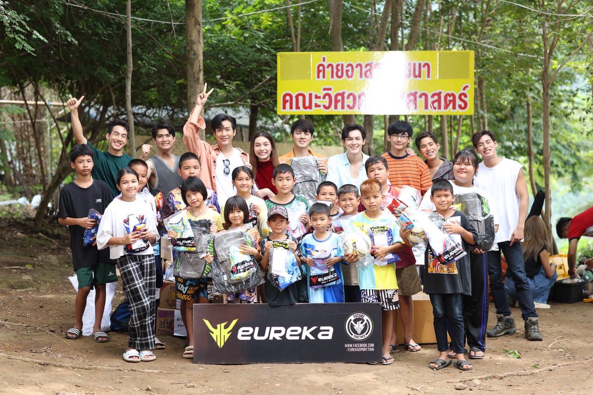 plum_khonproad's tweet photo. [Behind the scene] รวบรวบภาพ #ปลื้มคนโปรดEP7 หลากหลายความสนุกครบครัน เข้มจนข้นสุด ๆ ไปเลย เอามาฝากให้ทุกคนได้ติดตามต่อในสัปดาห์หน้า❤️🌟

#ปลื้มคนโปรด #Asecretlylove #คิมคัท #KimKut #ดูทีวีกด33 #ดูมือถือกด3Plus #WeTVth #WeTVซีรีส์วาย https://t.co/p6Zm4Bz67M