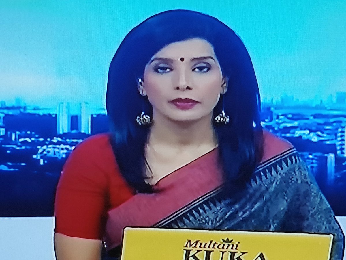 Start of a new month with the charming @RajputAditi opting for a stunning #sareelook for her morning prime time show ❤️❤️
#sareelove #sareeday #sareesaga #sareeswag #sareedrapes #sareecollection  #sareesonair #sareestowork #sareeanchor  #sareepact @ndtvindia #GoodMorningIndia