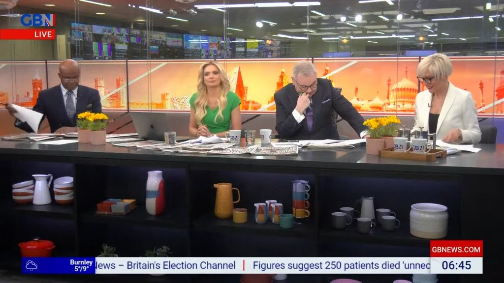 Good Morning! Should @DawnNeesom and @krissakabusi has Bank Holiday Making the News shall we? They're on @GBNEWS right now. Tune in as Dawn and Kris joins #BreakfastwithEamonnandEllie to break all the down. Tune in! #GBNews #BankHolidayBreakfast @EamonnHolmes @elliecostelloTV