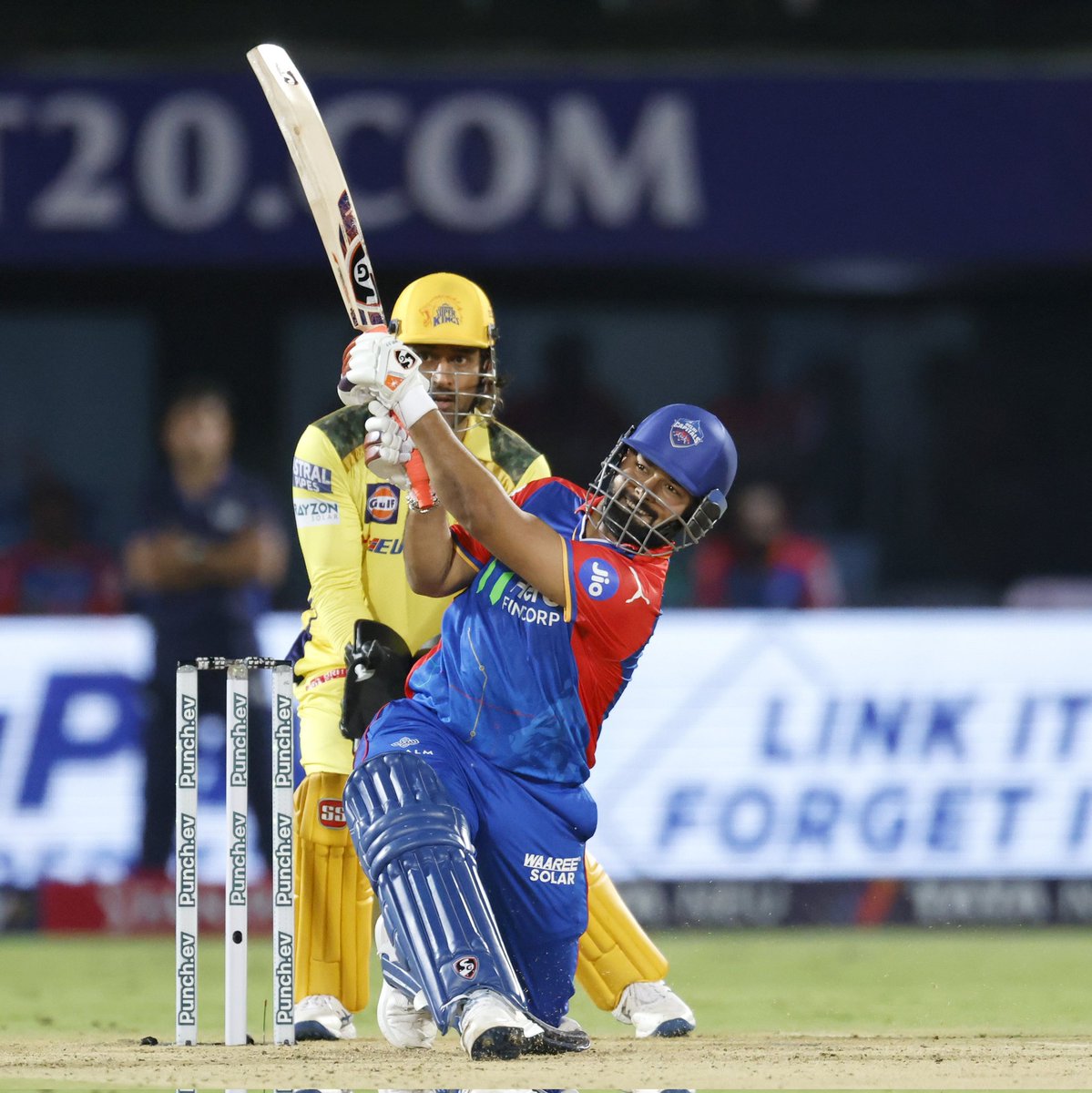 prat1204's tweet photo. Dhoni chants 🤝 Rishabh Pant

It's been a familiar soundtrack for Pant in the past — something that once hurt him so much that he went back to his room and cried.

This time in Vizag, he grooved to it and helped DC get their first points of the season.

🔗:https://t.co/oh836zKAHn https://t.co/O2h0CJN1dk