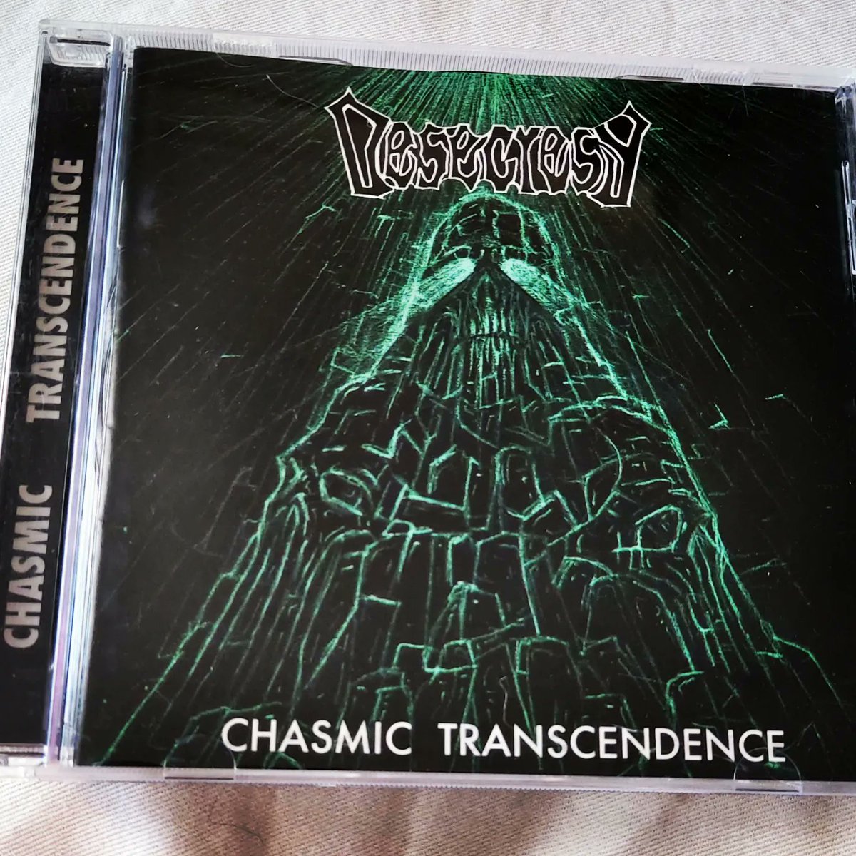 MeditationsHate's tweet photo. The closest death metal comes to electronica. Eerie cyclical leads swirl across each short vignette, given gravitas by the dark ambience of ponderous mid-paced riffing, washed down by a harsh, mechanical mix.
#desecresy #chasmictranscendence https://t.co/NbNSmy7WJe