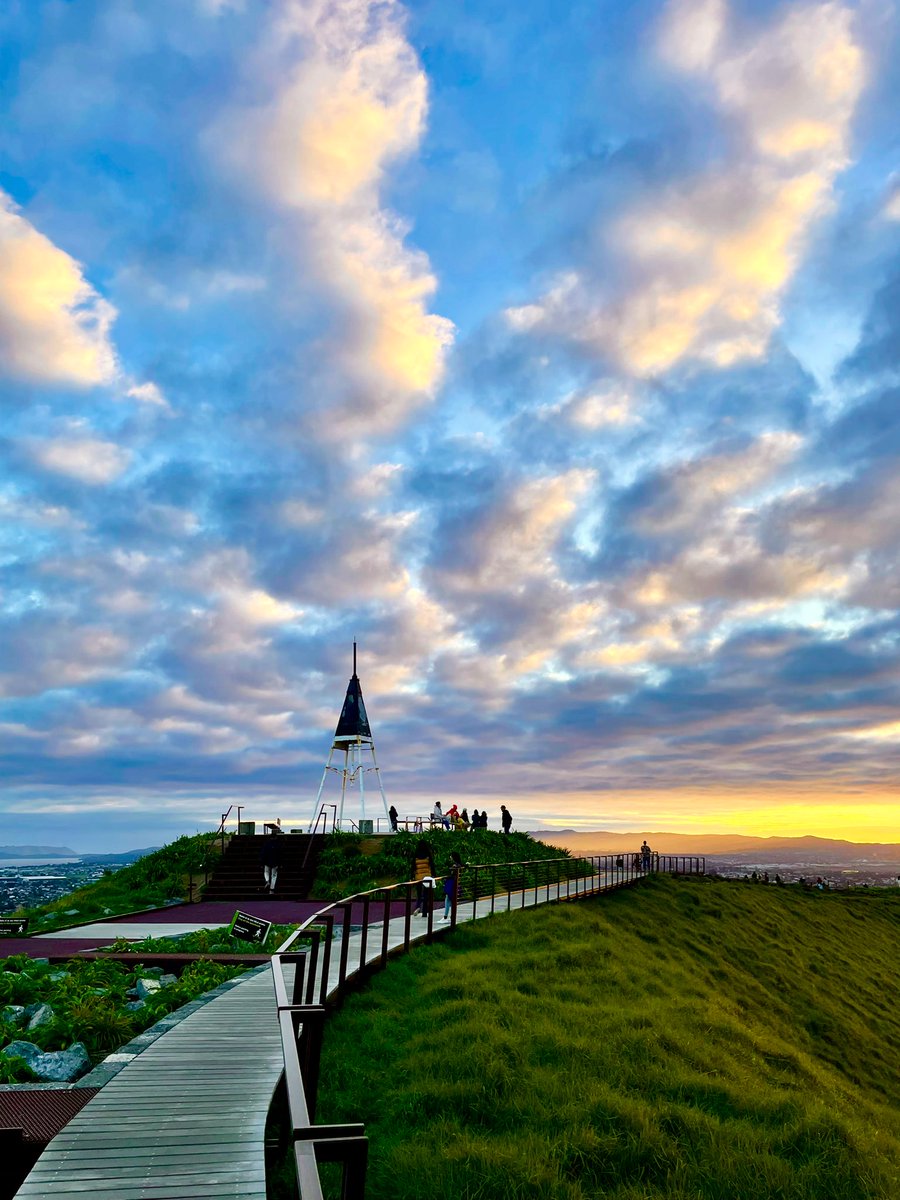 Pō mārie  #sunset #sunsetsky #sunsets #sunset_pics #sunsetlovers #sunsetphotography #eveningsky #eveningvibes #sky #skyporn #skyphotography #skycolours #skies