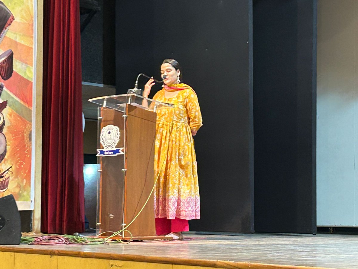 Niyati Khanna tweet media
