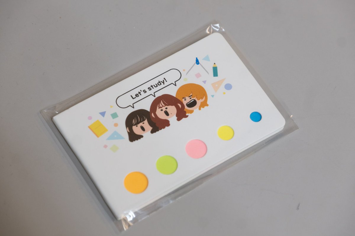 ニューグッズ🆕 付箋5色セット✏️ ¥500- 本日 見放題SPRING TOUR2024