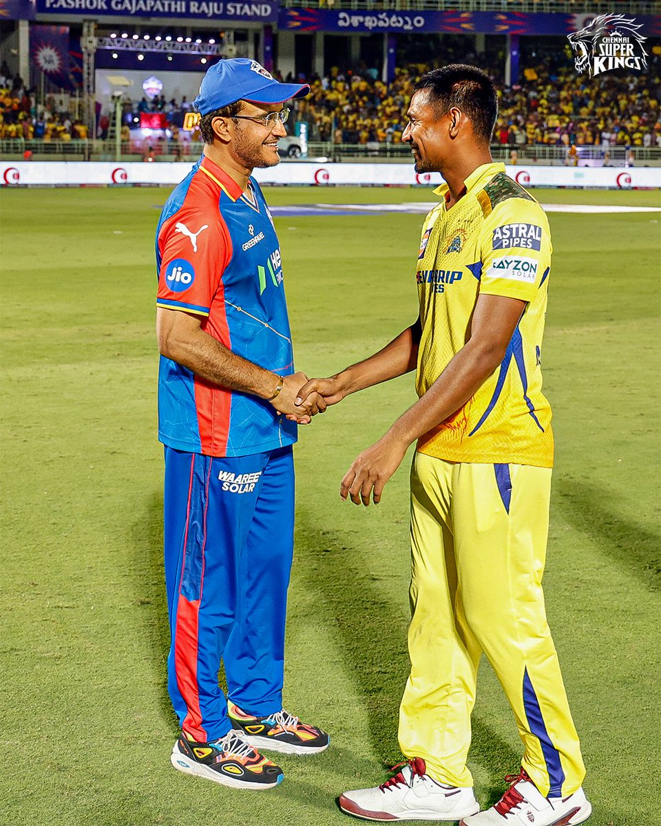 Dada 🤝 Fizz 🥳

#DCvCSK #WhistlePodu #Yellove 🦁💛 @SGanguly99 @Mustafiz90