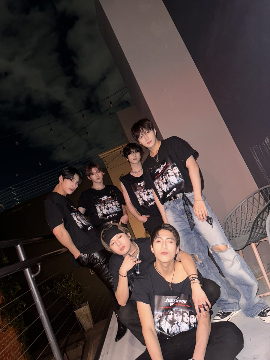 JUSTB_Official's tweet photo. [#JUSTB_BY] 📸2024 JUST B NORTH &amp; SOUTH AMERICA TOUR in LOS ANGELES

아쉽지만 2024 JUST B NORTH &amp; SOUTH AMERICA TOUR JUST BE WITH YOU 마지막 공연 종료😭 최고의 공연으로 저스트비의 첫 북남미 투어를 마무리할 수 있어 행복했습니다❤️

#JUSTB #저스트비 #JustBeWithYou https://t.co/sG8g56lyGU