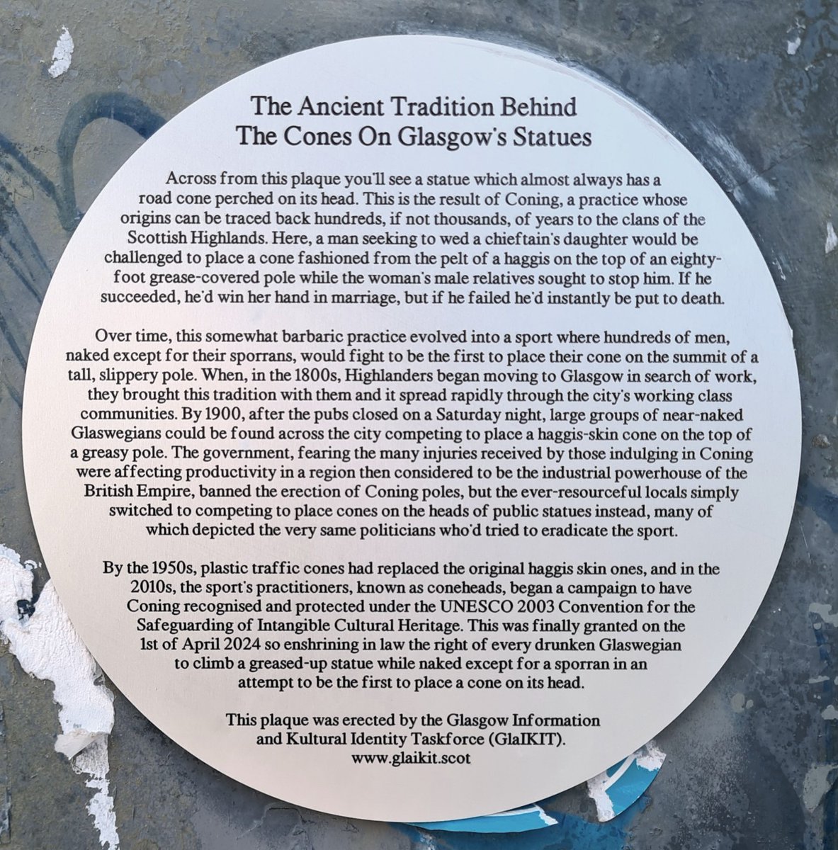 Breaking News: The Glaswegian practice of putting cones on statues is now legally protected under the UNESCO 2003 Convention for the Safeguarding of Intagible Cultural Heritage. Read about the ancient origins of this tradition in our latest plaque. #glasgow #humour #glaikit